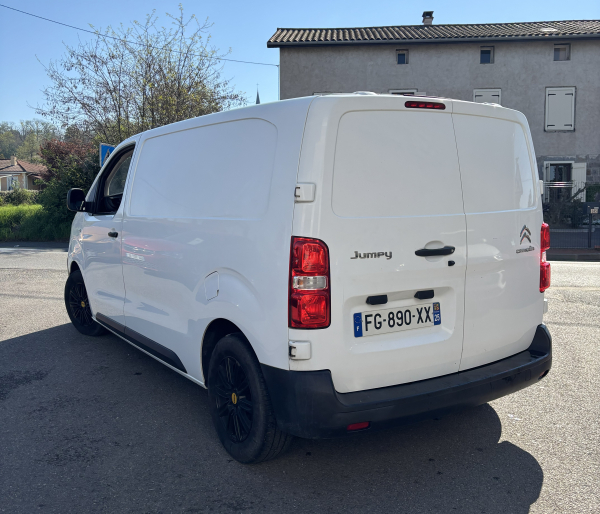 Véhicule utilitaire Citroën Jumpy 2019 - moteur 2.0 BlueHDi 120 ch diesel, boîte automatique, 3 places, 7 CV fiscaux
