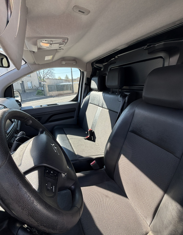 Véhicule utilitaire Citroën Jumpy 2019 - moteur 2.0 BlueHDi 120 ch diesel, boîte automatique, 3 places, 7 CV fiscaux